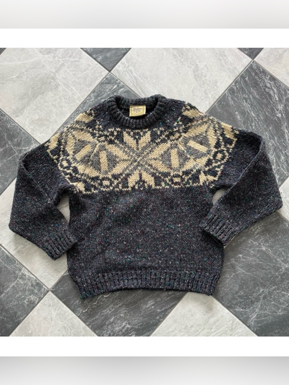 Gaeltarra Vintage Wool Sweater - Made in Ireland - Ladies Size S - Gray & Cream